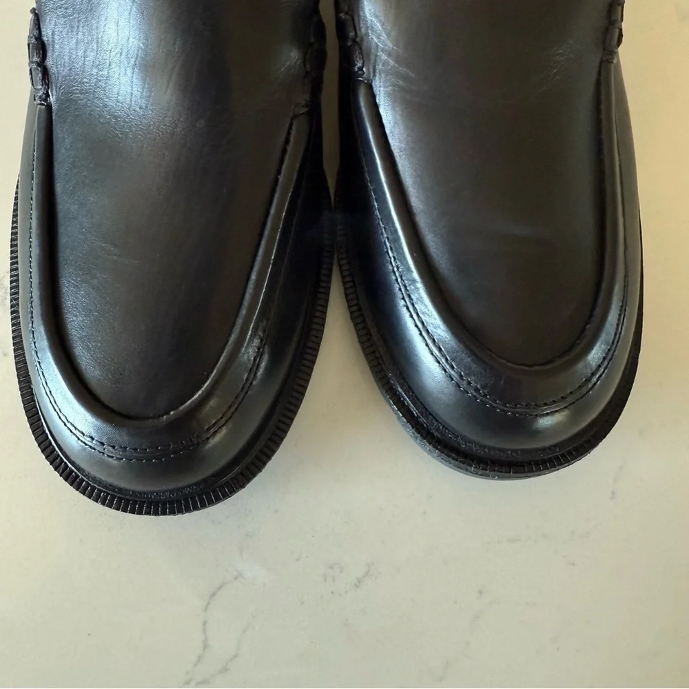New Vince Silva Black leather Loafers Size: 6